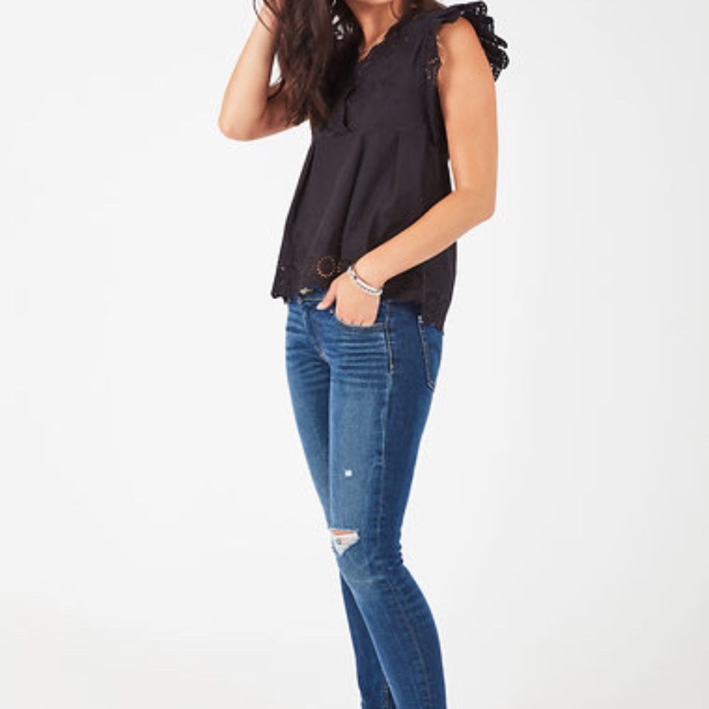 Peyton eyelet Top Black